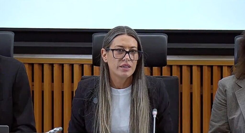 Míriam Nogueras durante una comparecencia excepcional de Junts