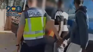 Detención de ladrones en Playa de Palma por la Policía Nacional