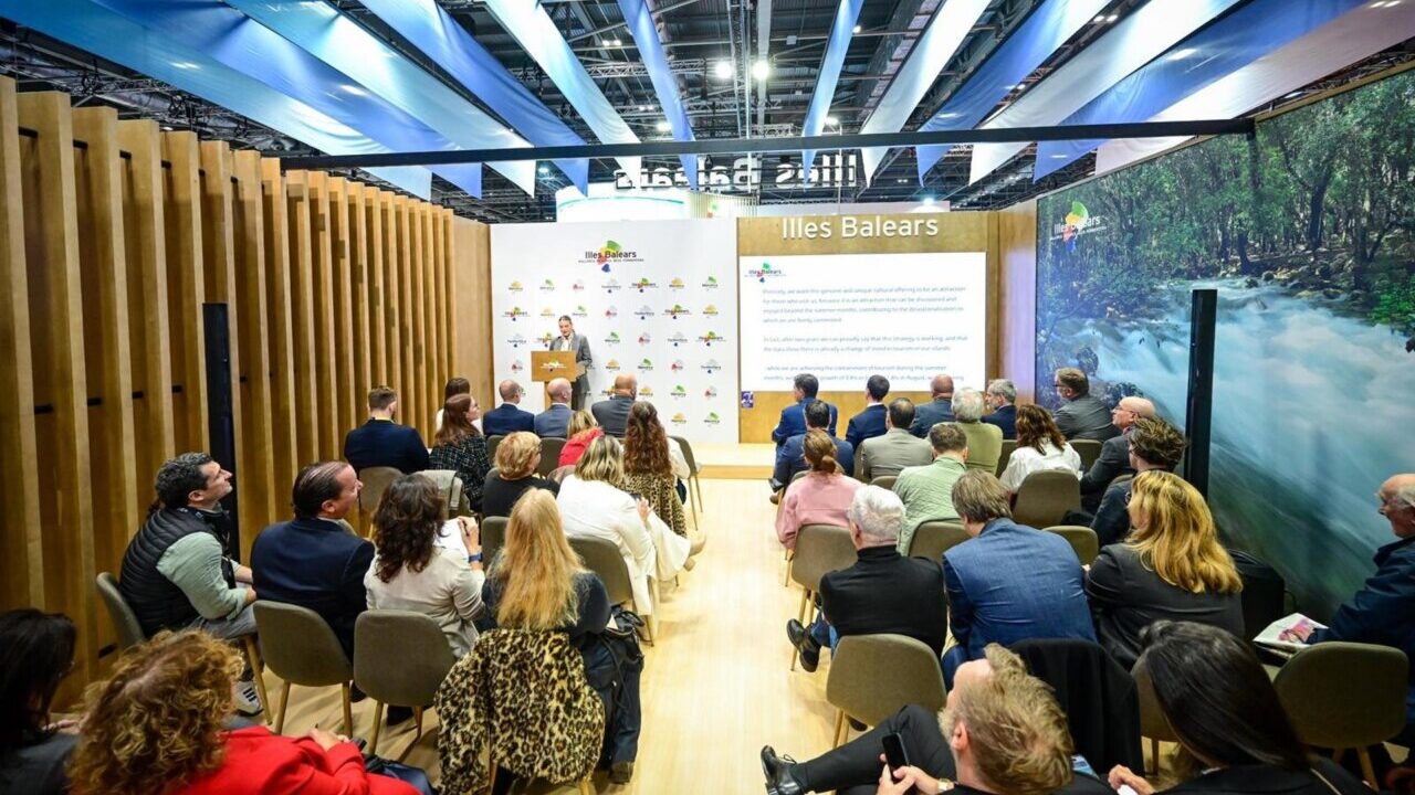 Marga Prohens presentando el proyecto de Baleares en la World Travel Market