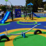 Parque infantil renovado en Marratxí con juegos y superficies de caucho
