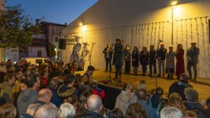 Multitud en el encendido de luces navide&ntilde;as en Marratx&iacute;