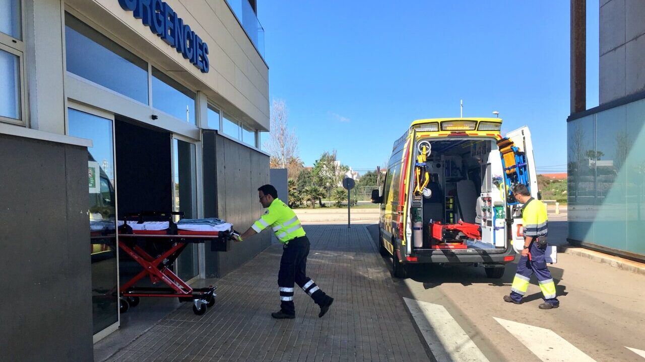 La nueva flota de ambulancias abre un conflicto laboral que Salut reduce a &ldquo;minoritario&rdquo;