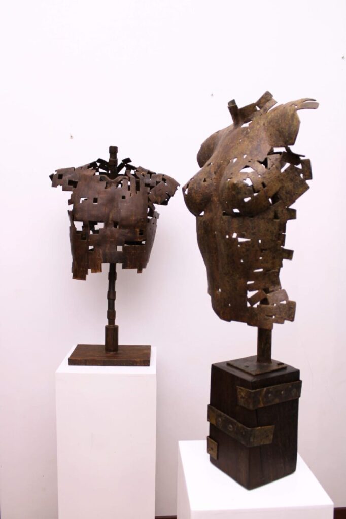 Esculturas de bronce de Toni Coll en exhibición