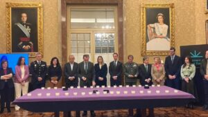 El Parlament recuerda a las víctimas de violencia machista de 2025 con un encendido de velas