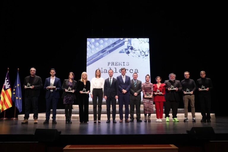 Ganadores de los Premios Mallorca de Creación Literaria 2025 en el escenario