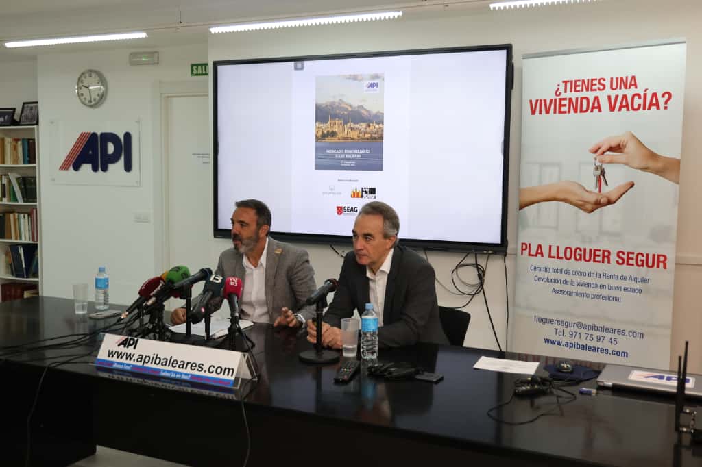 Presentación del Informe Apibaleares sobre el mercado inmobiliario en Baleares