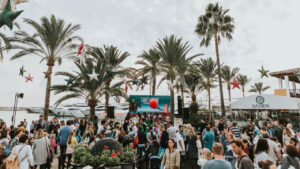 Puerto Portals se ilumina con la magia y solidaridad de Sankt Martin