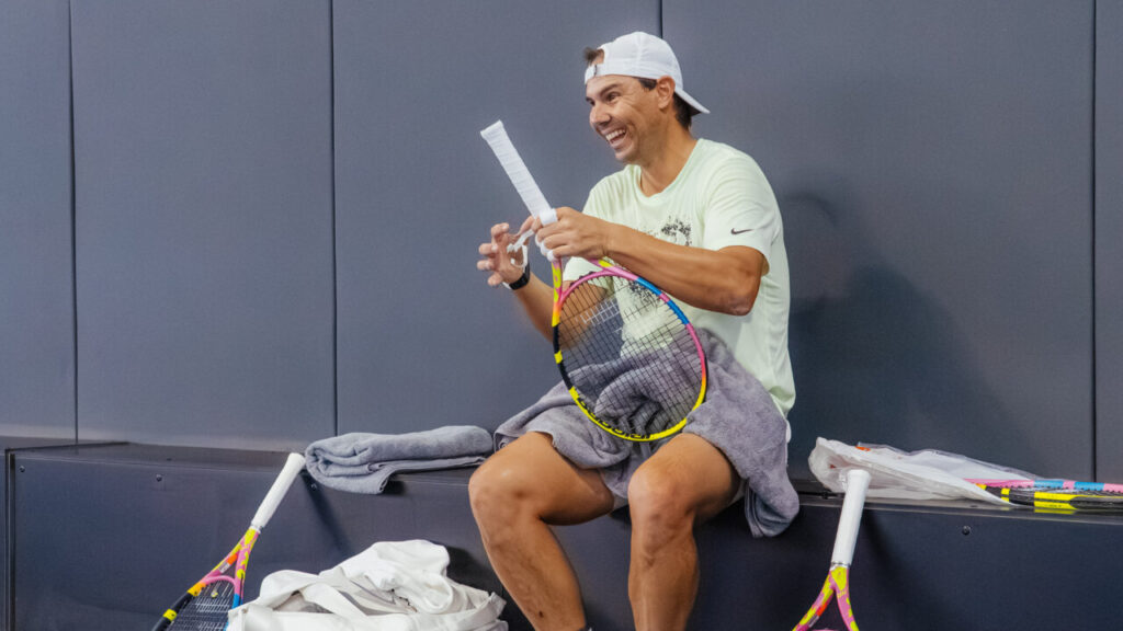 Rafa Nadal vuelve a jugar a tenis un año después de su último partido
