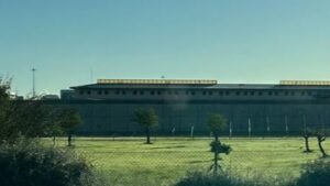 Valla exterior de la cárcel de Palma caída por el temporal