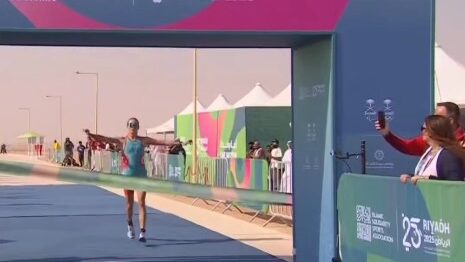 Xisca Tous cruzando la meta en los Juegos Islámicos 2025