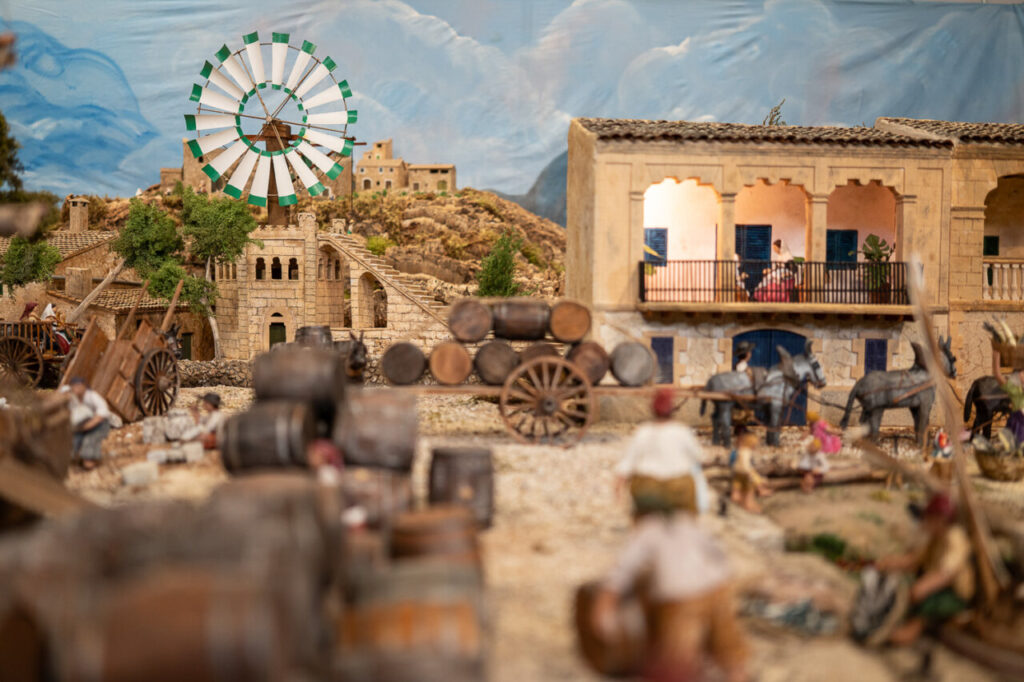 Diorama de un belén con escenas de la vida cotidiana en Mallorca