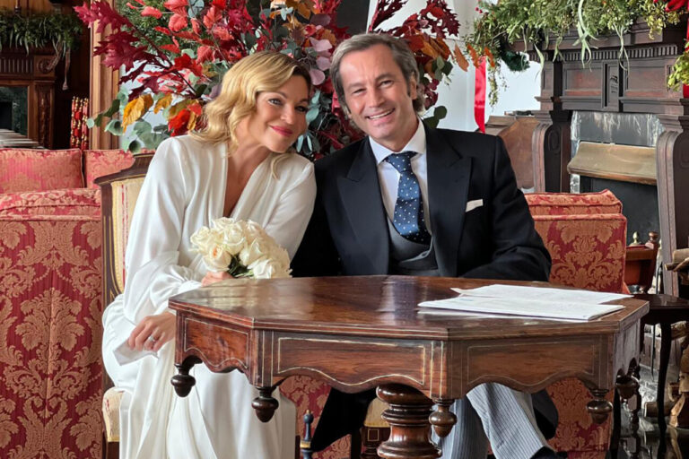 María Juan de Setmenat y Patrick L Pop en su boda en Bellagre