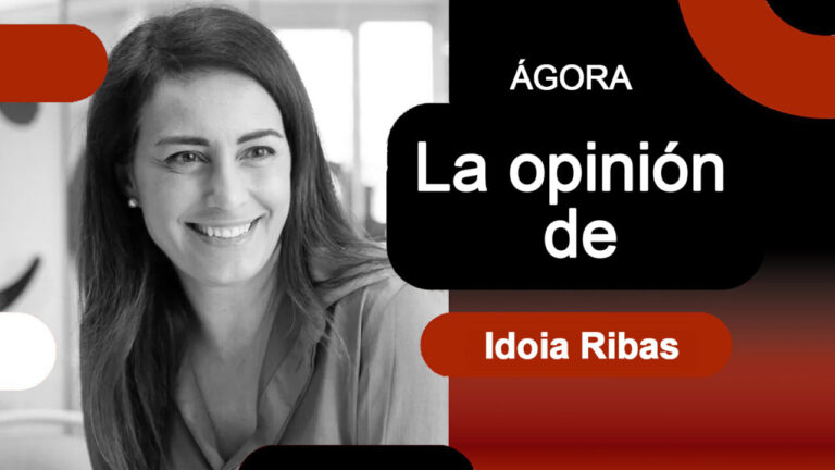 Idoia Ribas sonriendo en un entorno profesional