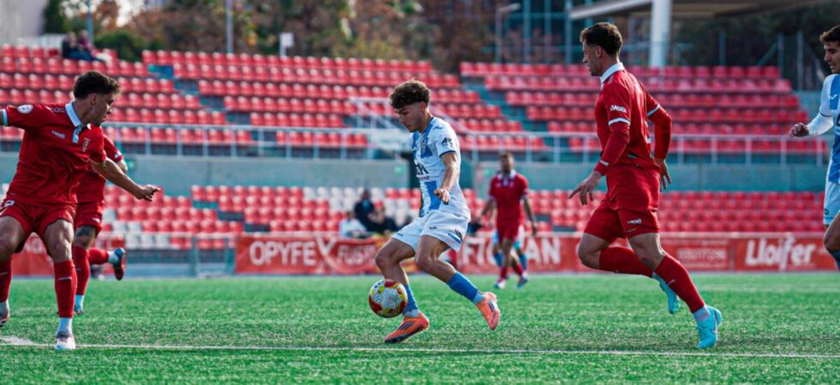 Jugadores del Atl&eacute;tico Baleares en un partido contra el Terrassa