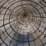 Interior del bombo de la Lotería de Navidad mostrando su estructura