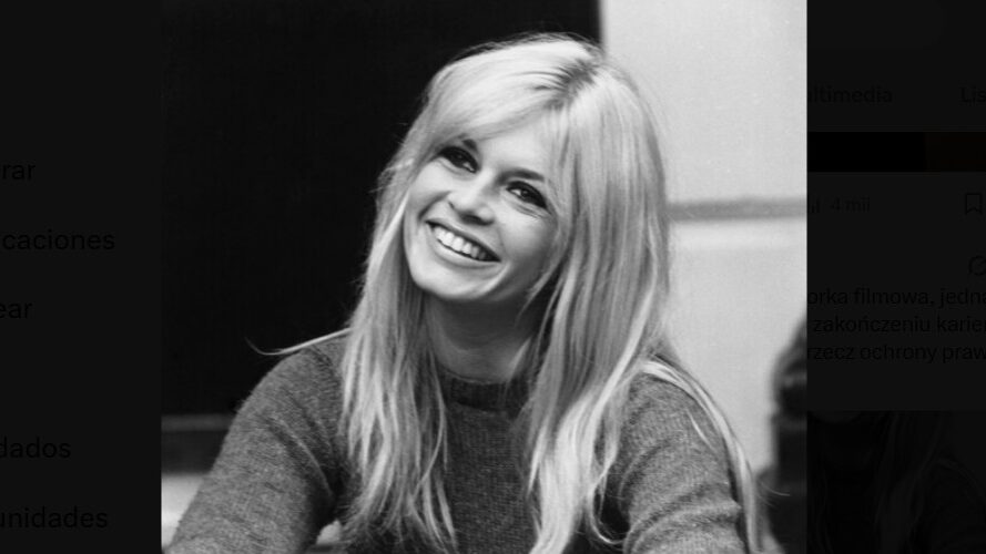 Brigitte Bardot sonriendo en una fotograf&iacute;a en blanco y negro