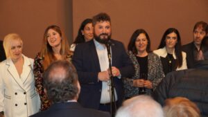 Brindis navide&ntilde;o en Bodegas Suau con varios asistentes