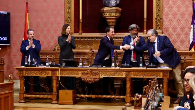 Reuni&oacute;n del Consell de Mallorca aprobando presupuestos para 2026