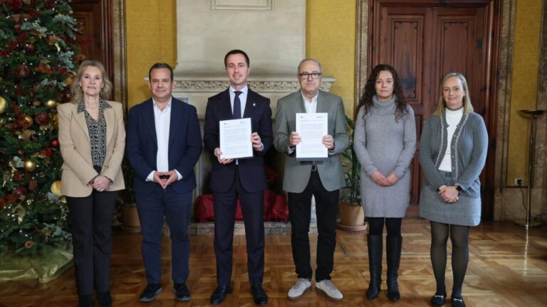 Firma de convenio entre IB3 y el Consell de Mallorca para visitas guiadas