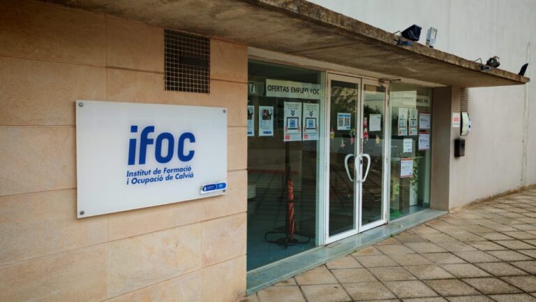 Calvi&agrave; asiste a sus empresas en la selecci&oacute;n de personal de cara a la temporada tur&iacute;stica 2026