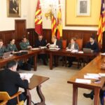 Reunión de la Junta Local de Seguridad en Santanyí con autoridades y agentes.