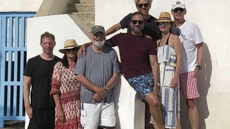Grupo de personas en Mallorca disfrutando de unas vacaciones