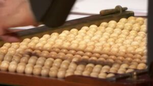 Bolas de la Loter&iacute;a de Navidad en el sorteo 2025