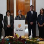 Marga Prohens en un brindis navideño con miembros del Govern balear