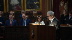 Pep Llamb&iacute;as leyendo su preg&oacute;n en el Ayuntamiento de Palma