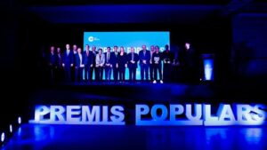 Entrega de los Premis Populars de COPE en un evento con autoridades