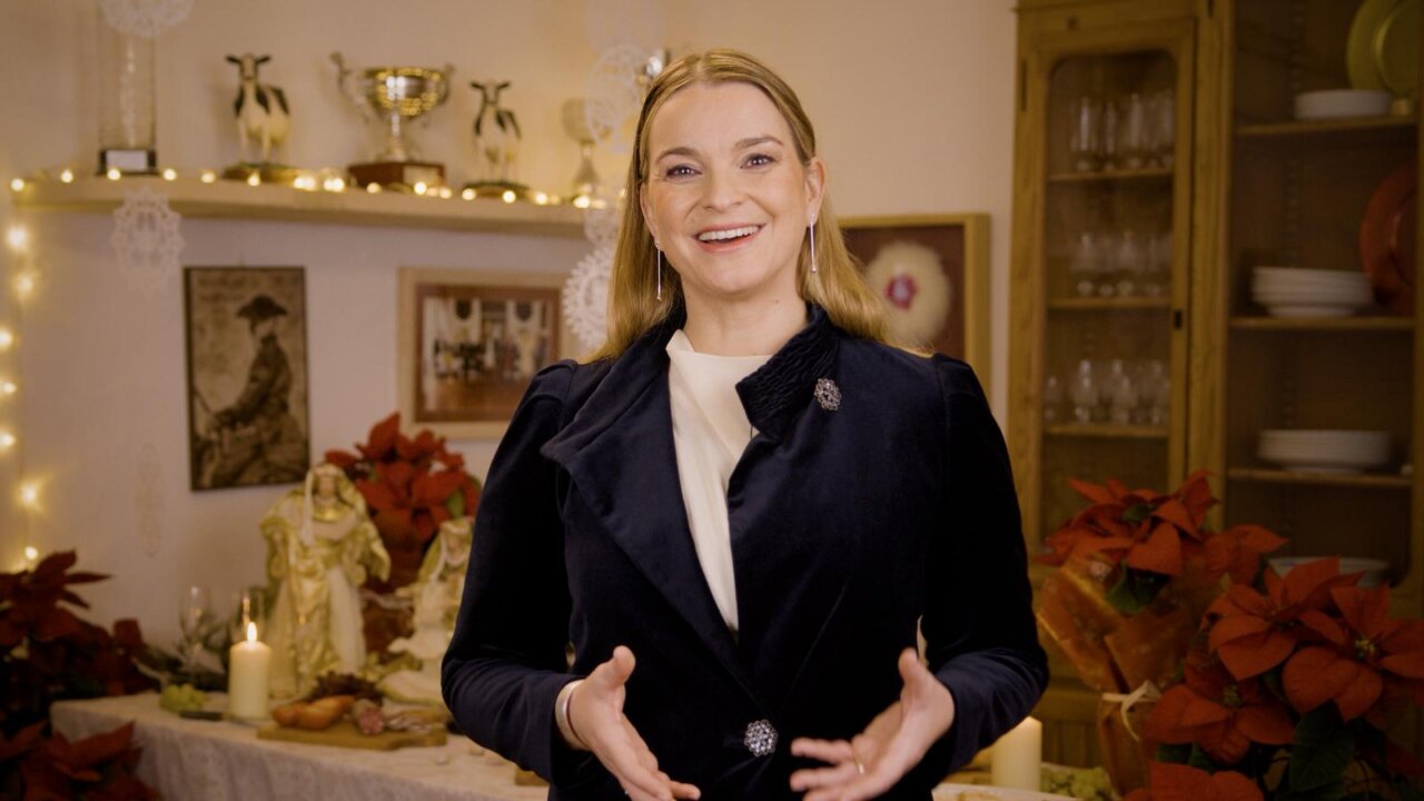 Marga Prohens durante su discurso sobre vivienda p&uacute;blica en Baleares