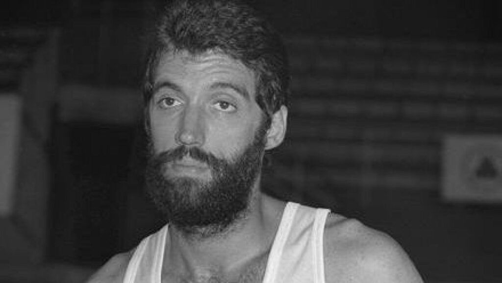 Retrato de Rafa Rull&aacute;n, personalidad destacada del deporte.