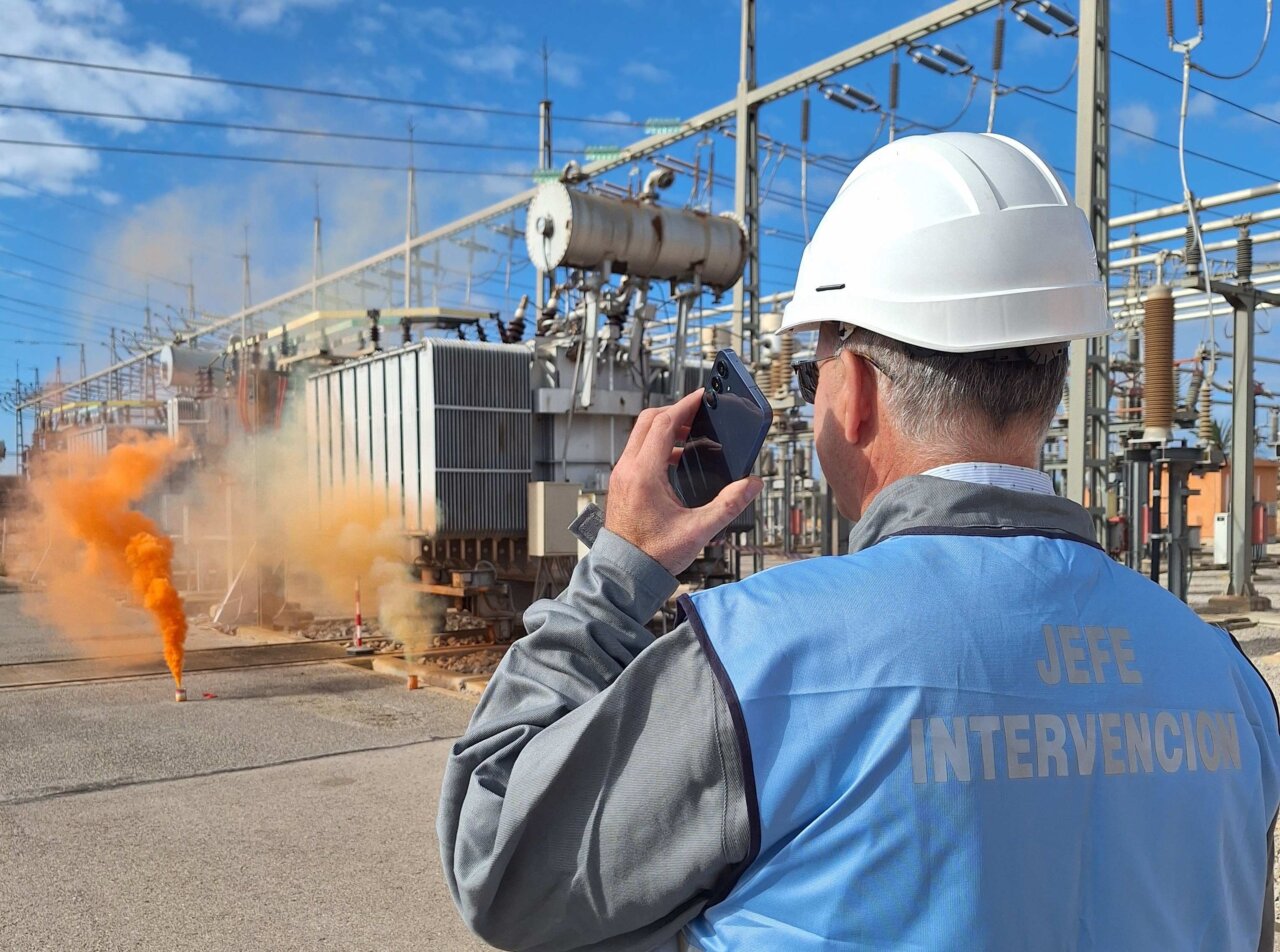 Endesa pone a prueba su red el&eacute;ctrica con un simulacro en la subestaci&oacute;n de Llucmajor