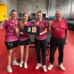 Equipo de tenis de mesa Son Cladera celebrando victoria 3-0