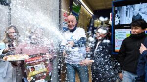 Celebraci&oacute;n del tercer premio de la Loter&iacute;a de Navidad en Mallorca