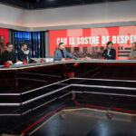 Panel de discusión en el programa Torn de Paraula con varios participantes