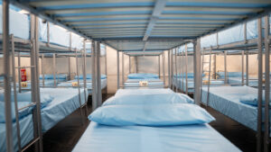 M&aacute;s de 1.100 migrantes pasan por los m&oacute;dulos de los puertos baleares en menos de tres meses