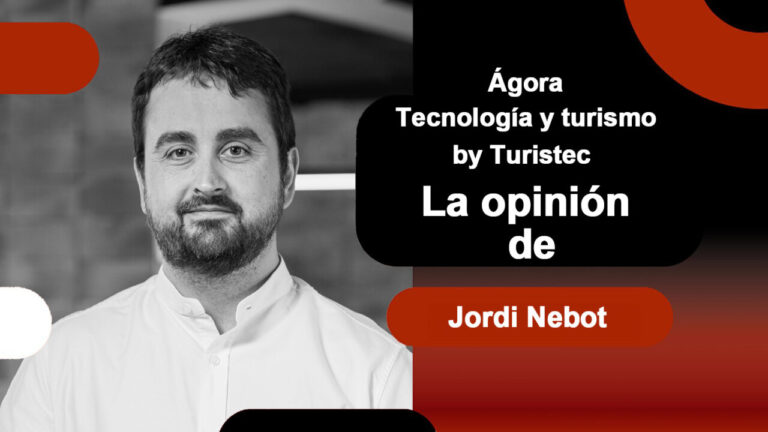 Jordi Nebot hablando sobre tecnolog&iacute;a y turismo en un evento