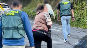 Operativo de la Guardia Civil en Bizkaia relacionado con estafas a un anciano.