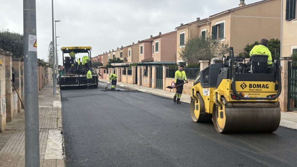 Marratx&iacute; inicia el asfaltado de varias calles despu&eacute;s de a&ntilde;os sin mantenimiento