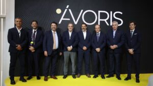 Representantes de &Aacute;voris, Iberojet y TAP Air Portugal en un evento de turismo.