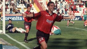 Biagini celebra un gol durante el partido Mallorca contra Athletic Club en 1999