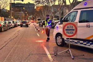 Control de tr&aacute;fico en Palma durante la Challenge Ciclista Mallorca