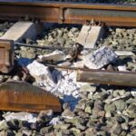 Vista de las v&iacute;as de tren donde ocurri&oacute; el descarrilamiento del tren Iryo