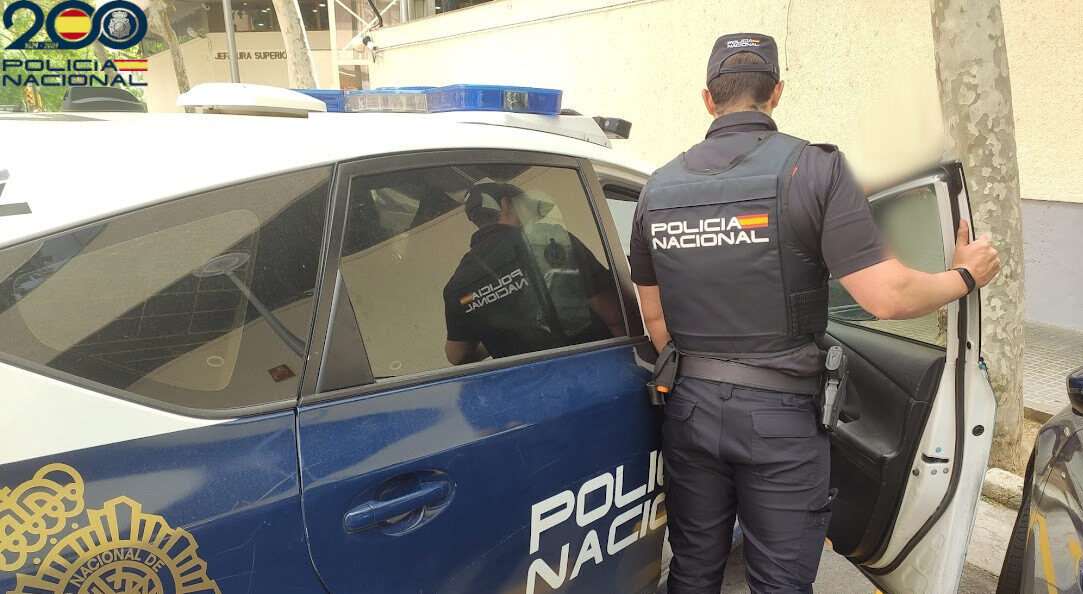 Dos mujeres roban un cuadro de 60.000 euros de una casa que intentaban okupar