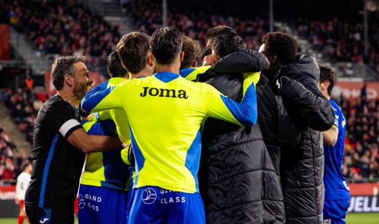 Jugadores del Getafe celebrando un empate en un partido de f&uacute;tbol