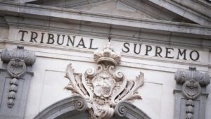 Detalle de la fachada del Tribunal Supremo en Espa&ntilde;a