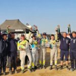Lorenzo Flux&aacute; y su equipo celebrando en el Dakar 2026