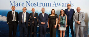 Grupo de personas en la ceremonia de los Mare Nostrum Awards