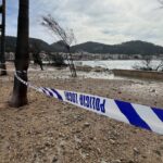 Vista del paseo mar&iacute;timo de Andratx cerrado por mal tiempo